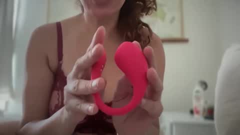 Snapshot of velvet81611 chatting on February 5, 5:50 pm Velvet online show from February 5, 5:50 pm