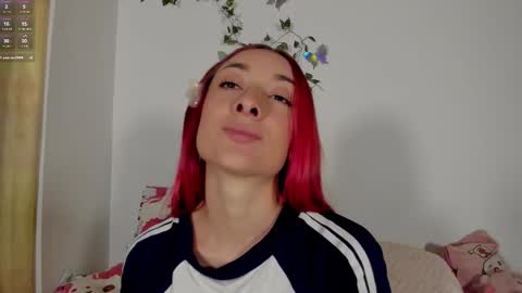 Snapshot of velvet_00 chatting on March 11, 11:33 pm velvet_00 online show from March 11, 11:33 pm