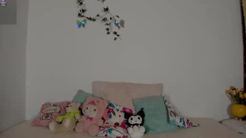 Snapshot of velvet_00 chatting on March 15, 7:14 am velvet_00 online show from March 15, 7:14 am