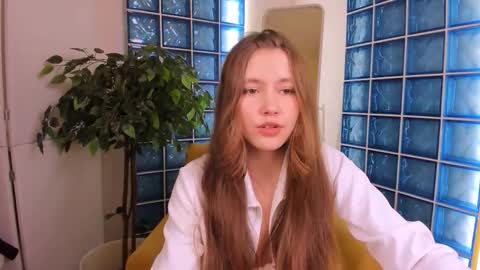 velvet_cherry online show from October 12, 3:33 pm