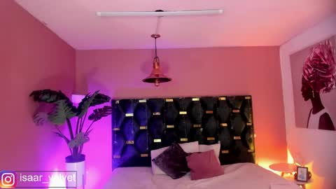 Snapshot of velvet_dreams_ chatting on April 22, 11:34 am Isabella online show from April 22, 11:34 am