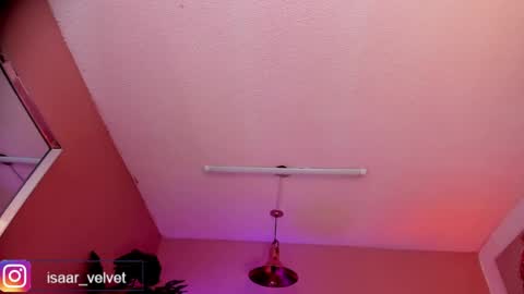 Snapshot of velvet_dreams_ chatting on May 13, 11:51 am Isabella online show from May 13, 11:51 am