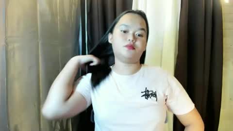 Snapshot of velvet_jess chatting on March 3, 11:49 am call me jessie online show from March 3, 11:49 am