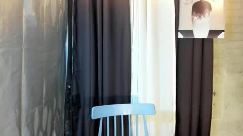 Snapshot of velvet_jess chatting on March 18, 3:53 am call me jessie online show from March 18, 3:53 am