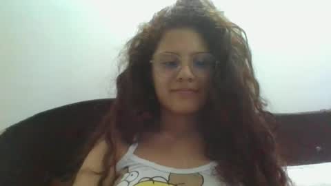 Snapshot of velvet_moon_v chatting on April 22, 11:17 pm velvet_moon_v online show from April 22, 11:17 pm