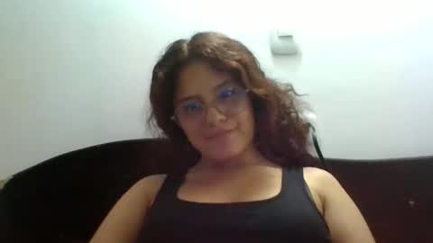 velvet_moon_v online show from May 26, 2:18 am