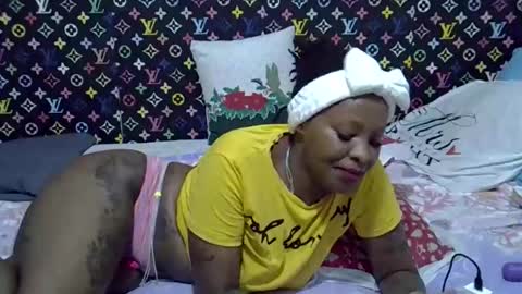 Snapshot of velvet_temptress chatting on March 21, 5:45 am velvet online show from March 21, 5:45 am