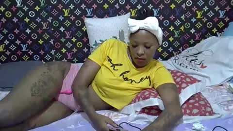 Snapshot of velvet_temptress chatting on March 21, 1:16 pm velvet online show from March 21, 1:16 pm