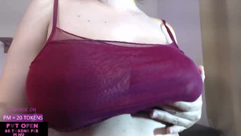 Snapshot of velvetcrystal chatting on March 22, 12:03 am Crystal PVT OPEN online show from March 22, 12:03 am