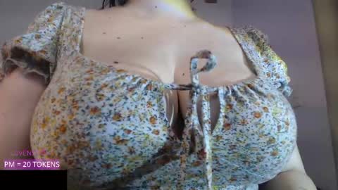 Snapshot of velvetcrystal chatting on March 24, 12:37 am Crystal PVT OPEN online show from March 24, 12:37 am