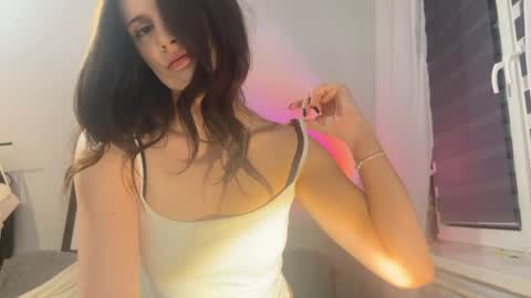 Emma online show from June 3, 8:58 pm