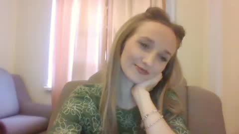 Snapshot of velvetintuition chatting on May 31, 5:42 pm velvetintuition online show from May 31, 5:42 pm
