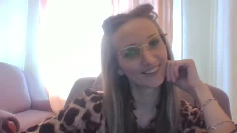 Snapshot of velvetintuition chatting on June 1, 1:13 pm velvetintuition online show from June 1, 1:13 pm