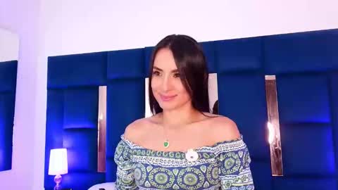 Snapshot of velvetlunaa chatting on May 16, 1:54 pm Velvet online show from May 16, 1:54 pm