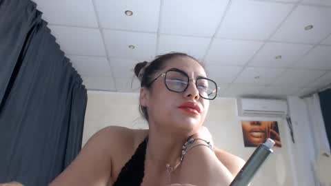 velvetmarsha online show from December 23, 7:06 am