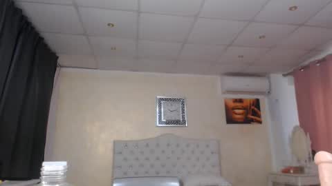 velvetmarsha online show from March 11, 7:04 am