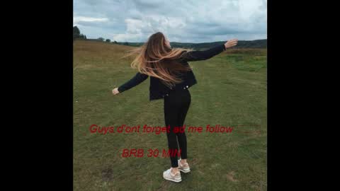 velvetmoon123 online show from March 25, 6:30 am