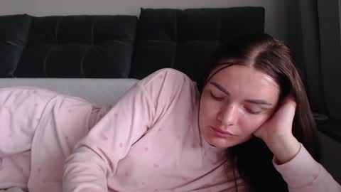velvetmoon123 online show from May 9, 8:52 am