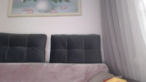 velvetmoon123 online show from May 12, 7:05 am