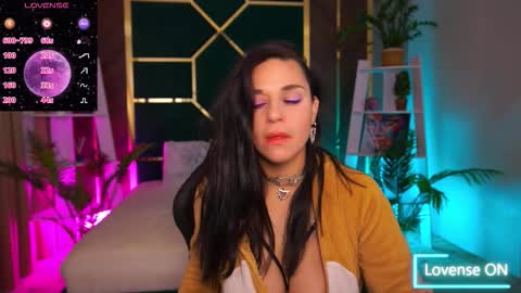 Snapshot of velvetsky_ chatting on October 6, 7:06 am Stella online show from October 6, 7:06 am