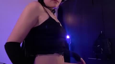 velvette online show from July 3, 12:39 am