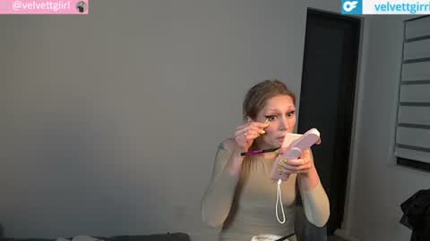 VelvetTGirl online show from July 7, 6:58 am