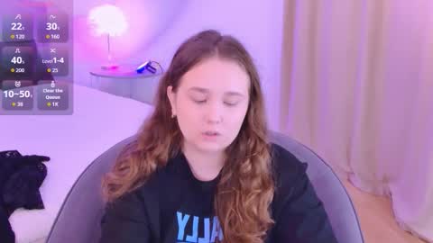 velvetvixencute online show from October 19, 6:25 am