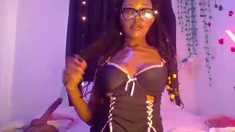 COCO XOXO online show from October 8, 5:38 am