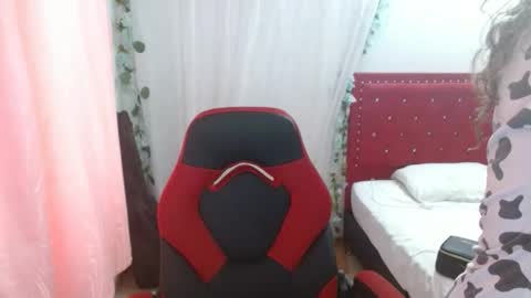 venecasexy44 online show from November 11, 11:10 am