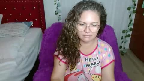 venecasexy44 online show from May 5, 11:51 am