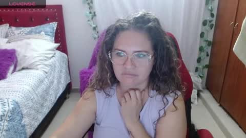 venecasexy44 online show from May 15, 11:17 am