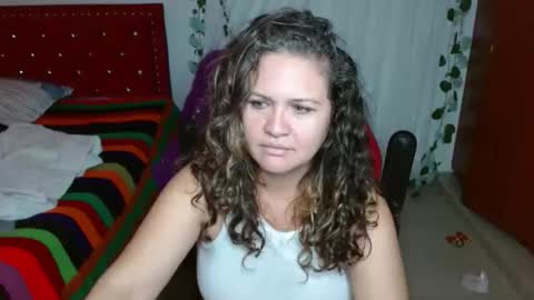 venecasexy44 online show from May 18, 12:11 pm
