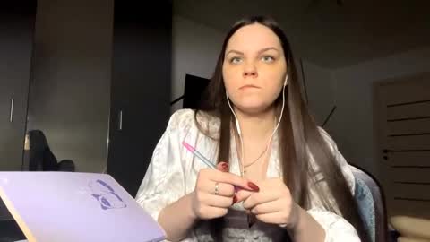 Snapshot of venessapust chatting on March 22, 9:29 pm Emily online show from March 22, 9:29 pm