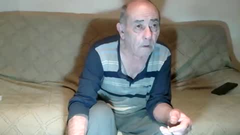 Snapshot of ventura50 chatting on January 19, 5:22 am ventura50 online show from January 19, 5:22 am