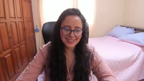Snapshot of venus_cat_ chatting on October 1, 3:18 pm Venus online show from October 1, 3:18 pm