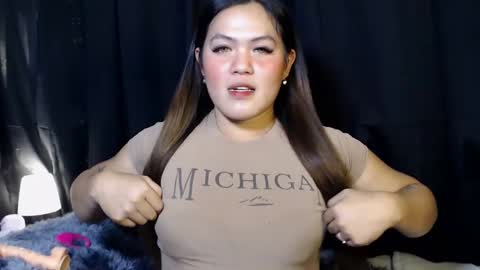 Snapshot of venus_colly chatting on October 9, 1:58 am I am Colly Your mystery girl online show from October 9, 1:58 am