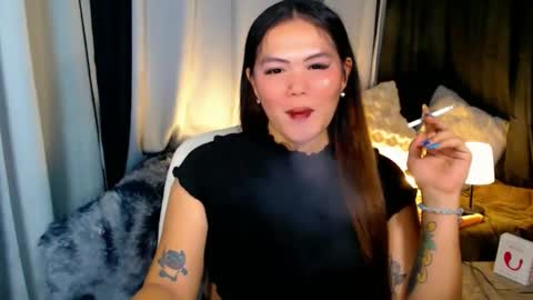 Snapshot of venus_colly chatting on October 21, 6:08 pm I am Colly Your mystery girl online show from October 21, 6:08 pm