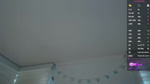 Venus online show from May 10, 8:25 pm
