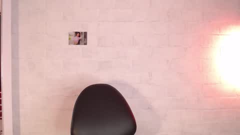 Snapshot of venus_megan chatting on March 8, 12:00 am emily independent account MY conextion 1100 GTM to 17hr GTM online show from March 8, 12:00 am