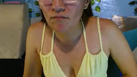 Snapshot of venus_swet chatting on May 17, 12:41 am Catalina online show from May 17, 12:41 am