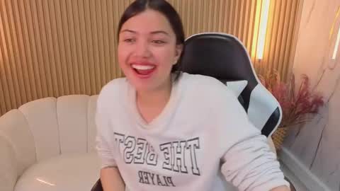 Venus  online show from December 13, 8:47 pm