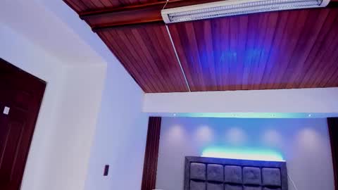 Snapshot of venuscooper_ chatting on January 16, 7:29 pm Venus Cooper Everyday From 1400 to 2200 Col Time online show from January 16, 7:29 pm