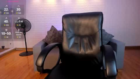 Venus Cooper Everyday From 1400 to 2200 Col Time online show from February 27, 6:19 pm