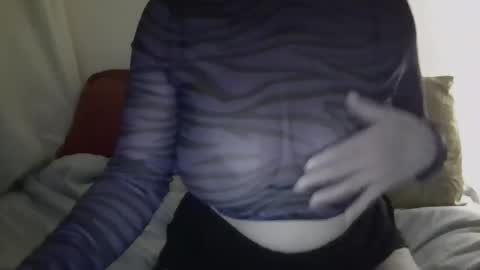 Snapshot of venusica90 chatting on March 10, 11:38 pm venusica90 online show from March 10, 11:38 pm