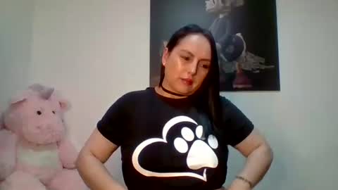 Snapshot of venusina07 chatting on May 15, 5:14 am VENUSINA07 online show from May 15, 5:14 am