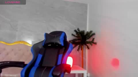 venuss online show from November 6, 3:24 pm