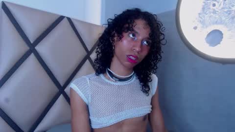 venuss_03 online show from February 14, 3:47 am