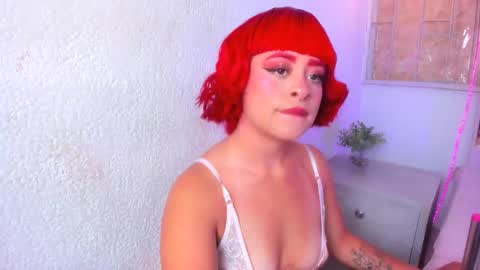 Snapshot of venuss_11 chatting on January 6, 6:39 am Venuss online show from January 6, 6:39 am