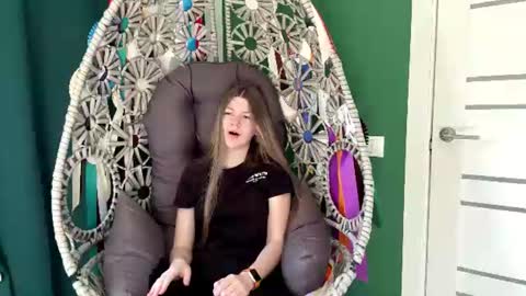 Mila online show from June 10, 8:02 am