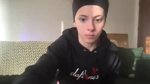 venustheflytrap online show from November 14, 9:24 pm